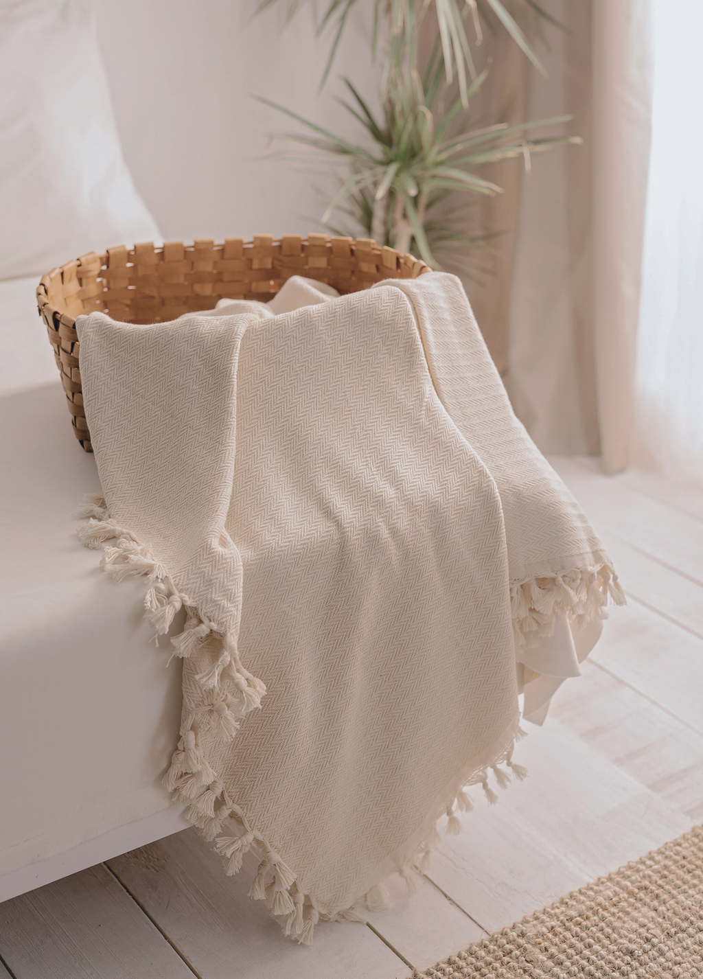 Cream Checkered Farmhouse Throw Blanket & Bedspread