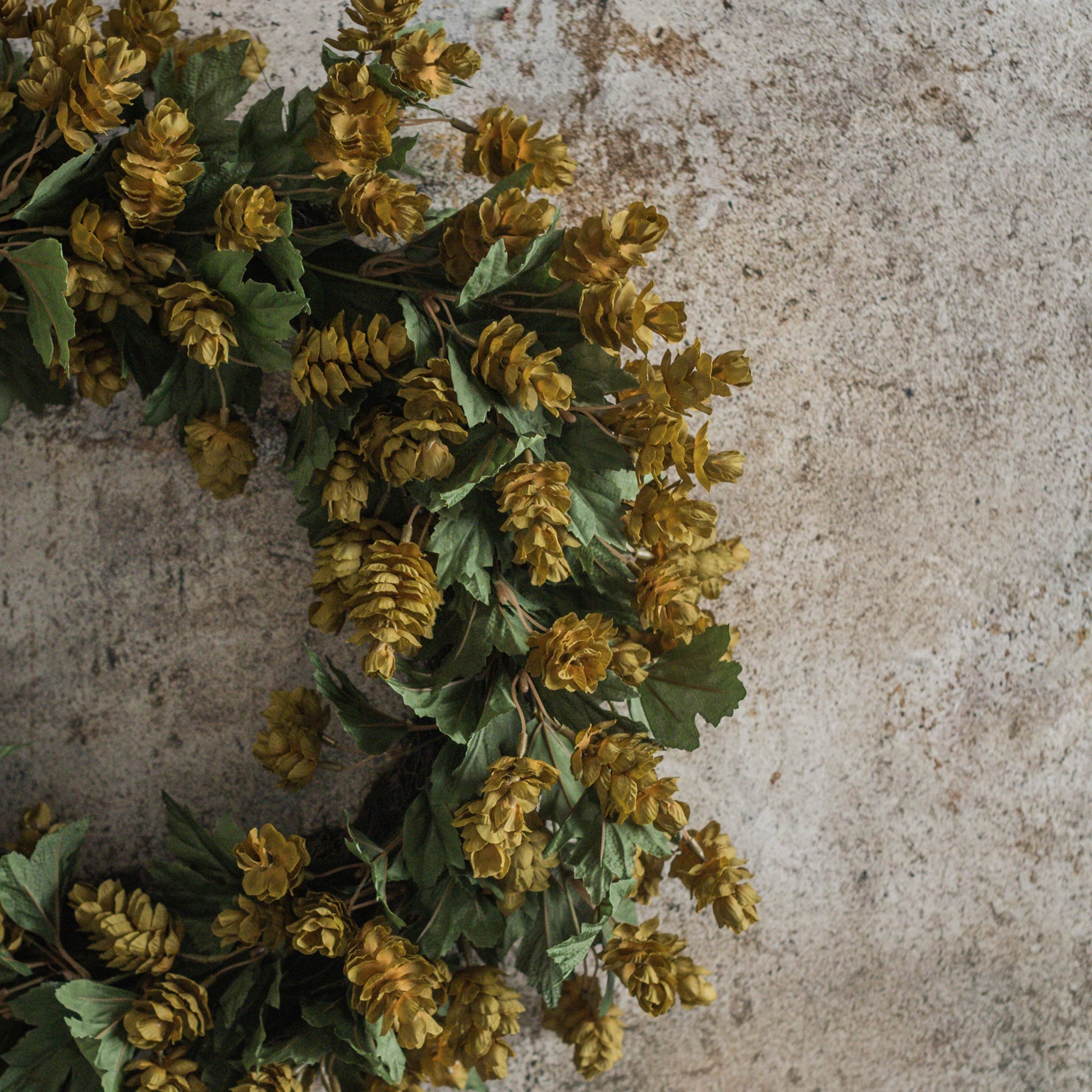 24" GREEN HOPS WREATH