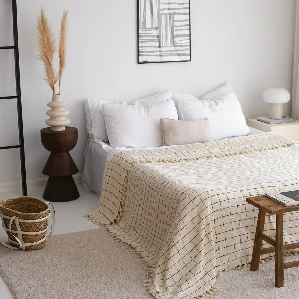 Cream Checkered Farmhouse Throw Blanket & Bedspread