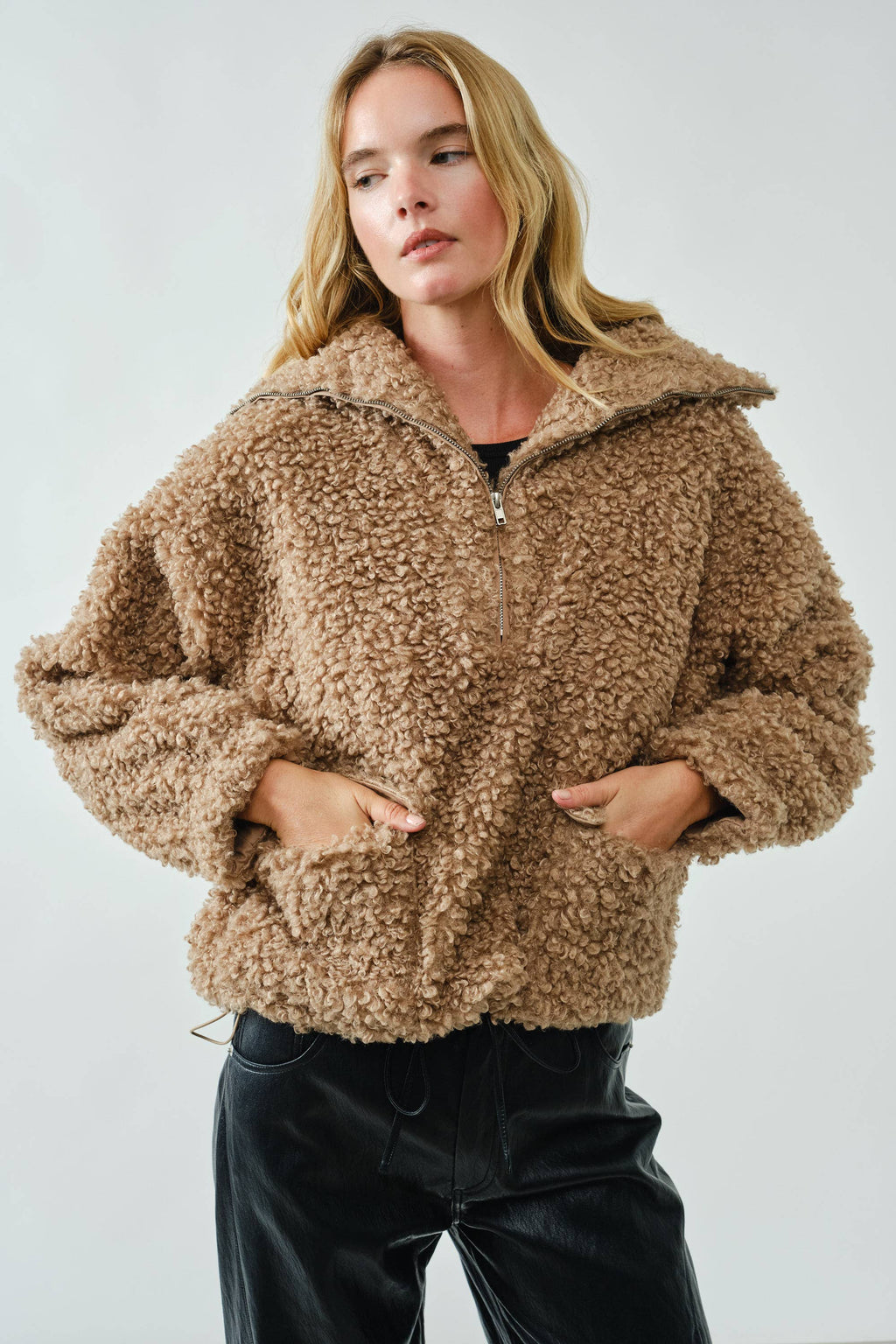 HOLIDAY OVERSIZED TEDDY HALF ZIP UP WITH POCKET