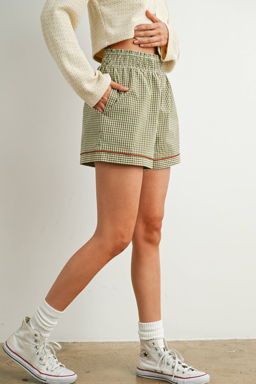 Elastic High-Waisted Trimmed Shorts