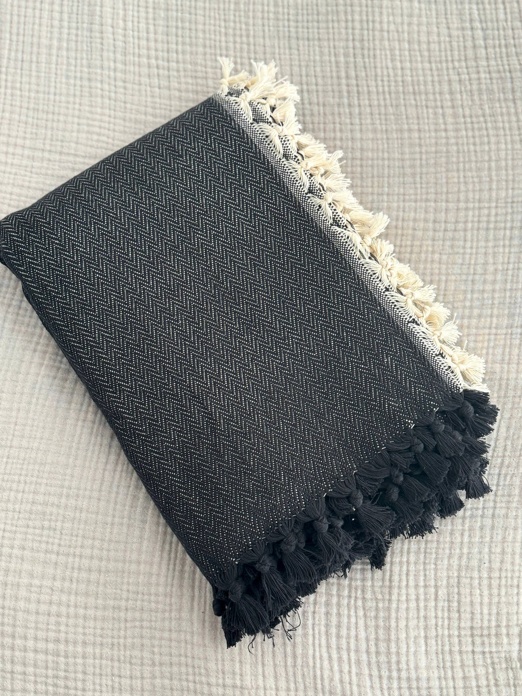 Cream Checkered Farmhouse Throw Blanket & Bedspread