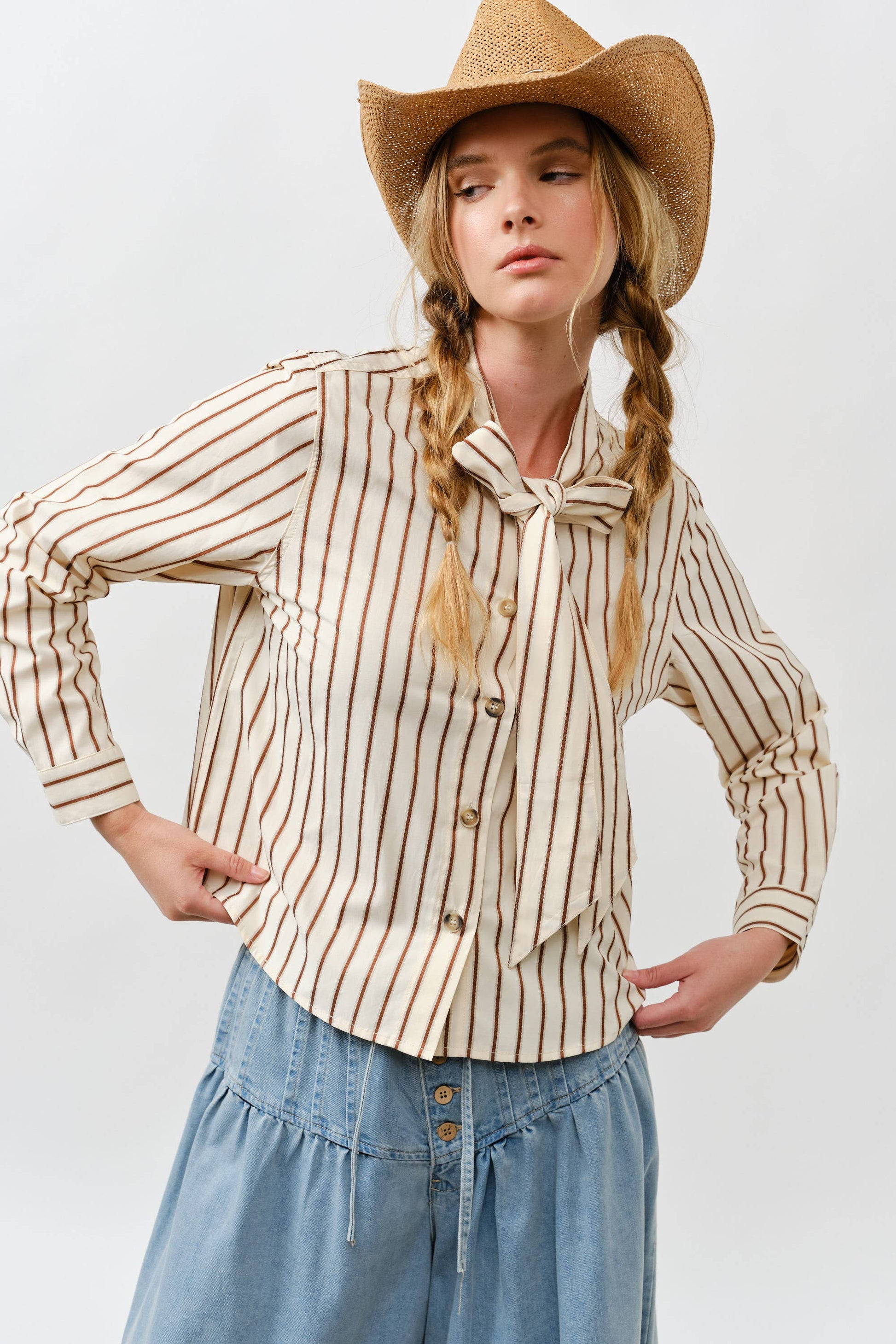 STRIPED BOW TIE SHIRT - BEIGE