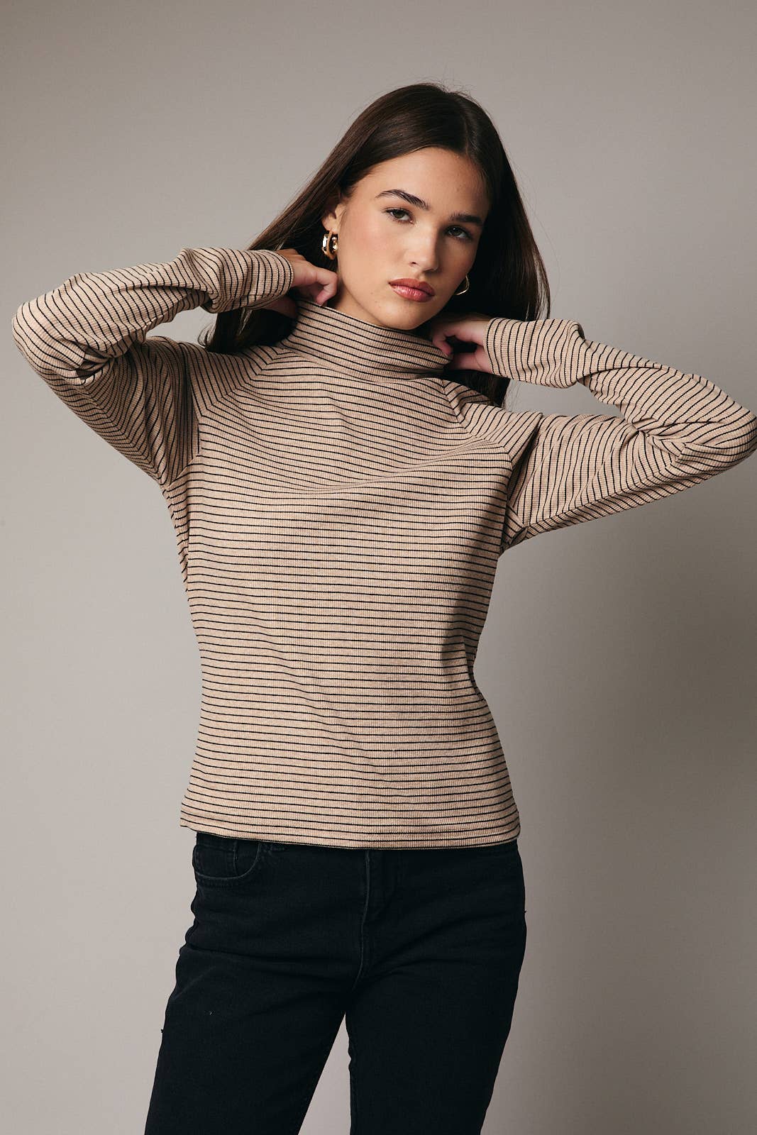 MOCK NECK RAGLAN LONG SLEEVE STRIPE KNIT TOP