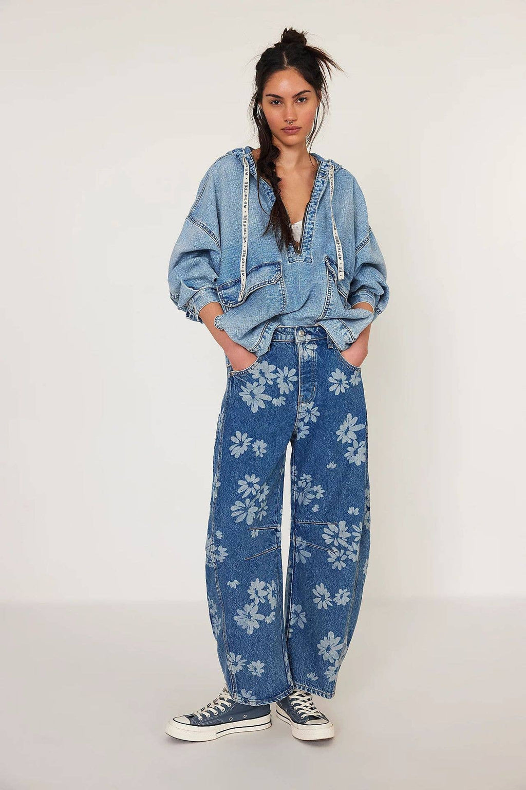 Loose High-Waisted Tapered Jeans