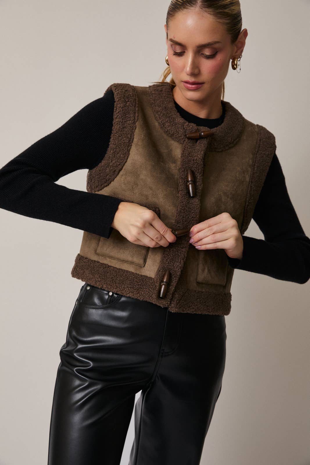 SUEDE & SHERPA BONDING VEST OUTERWEAR