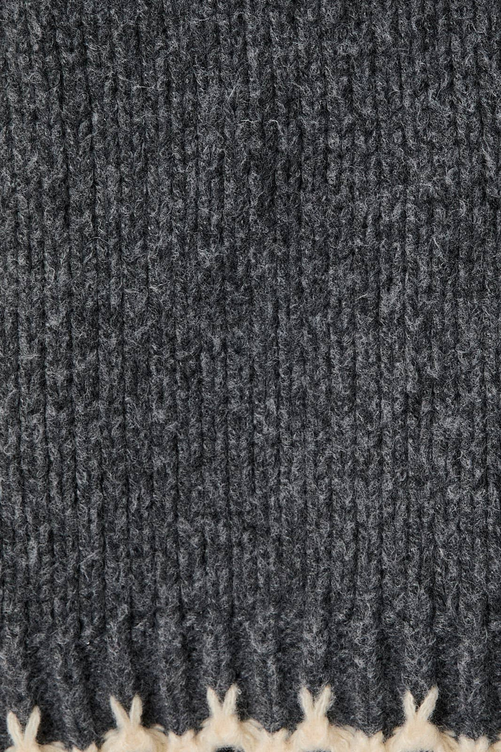 ROUND NECK LONG SLEEVE STITCH DETAIL SWEATER