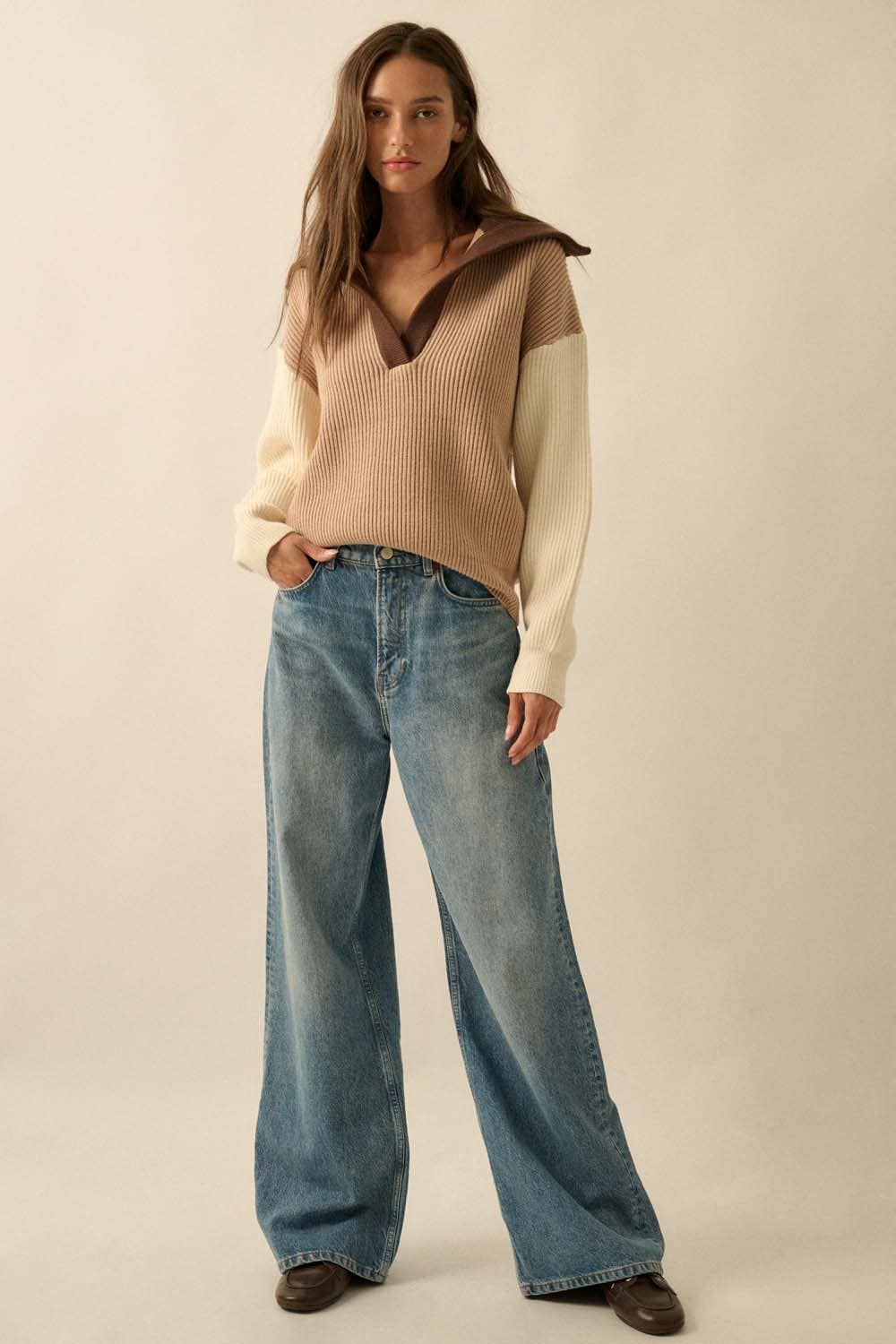 Colorblock Ribbed Knit Flap-Collar V-Neck Sweater