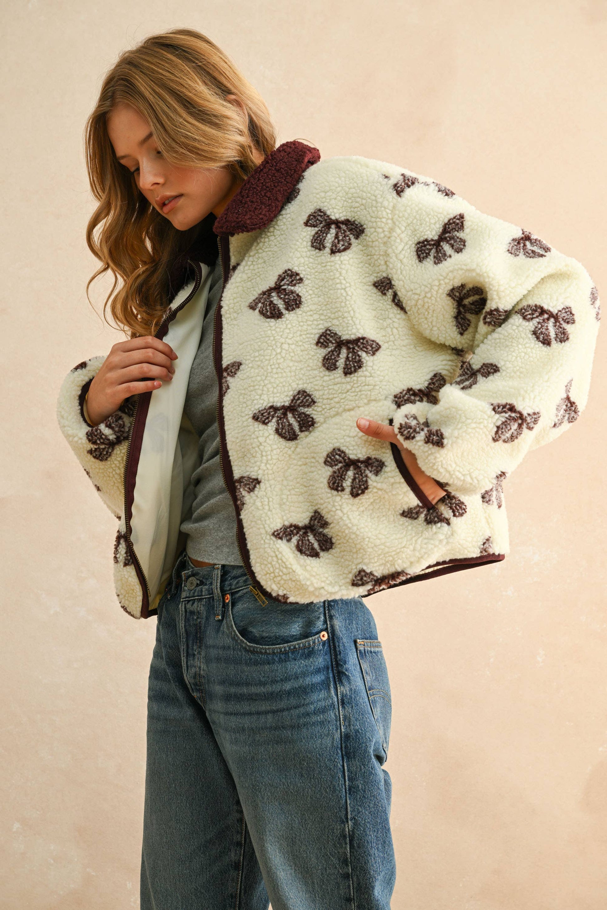 BOW PATTERN SHERPA JACKET