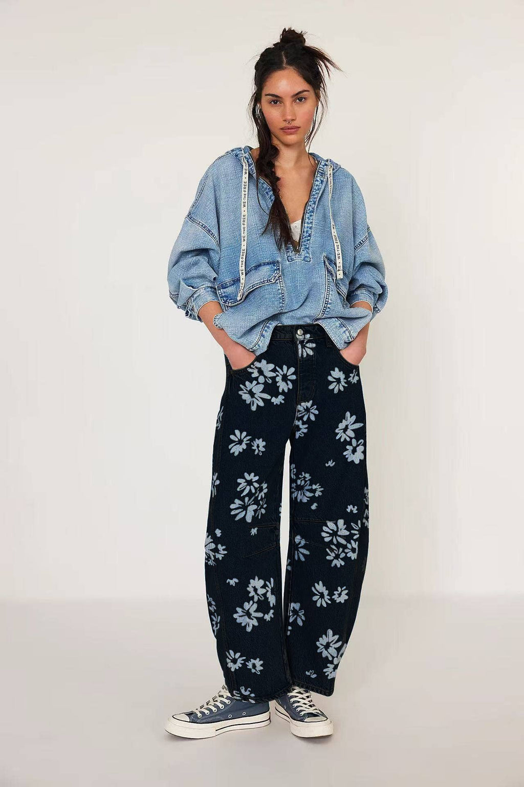 Loose High-Waisted Tapered Jeans