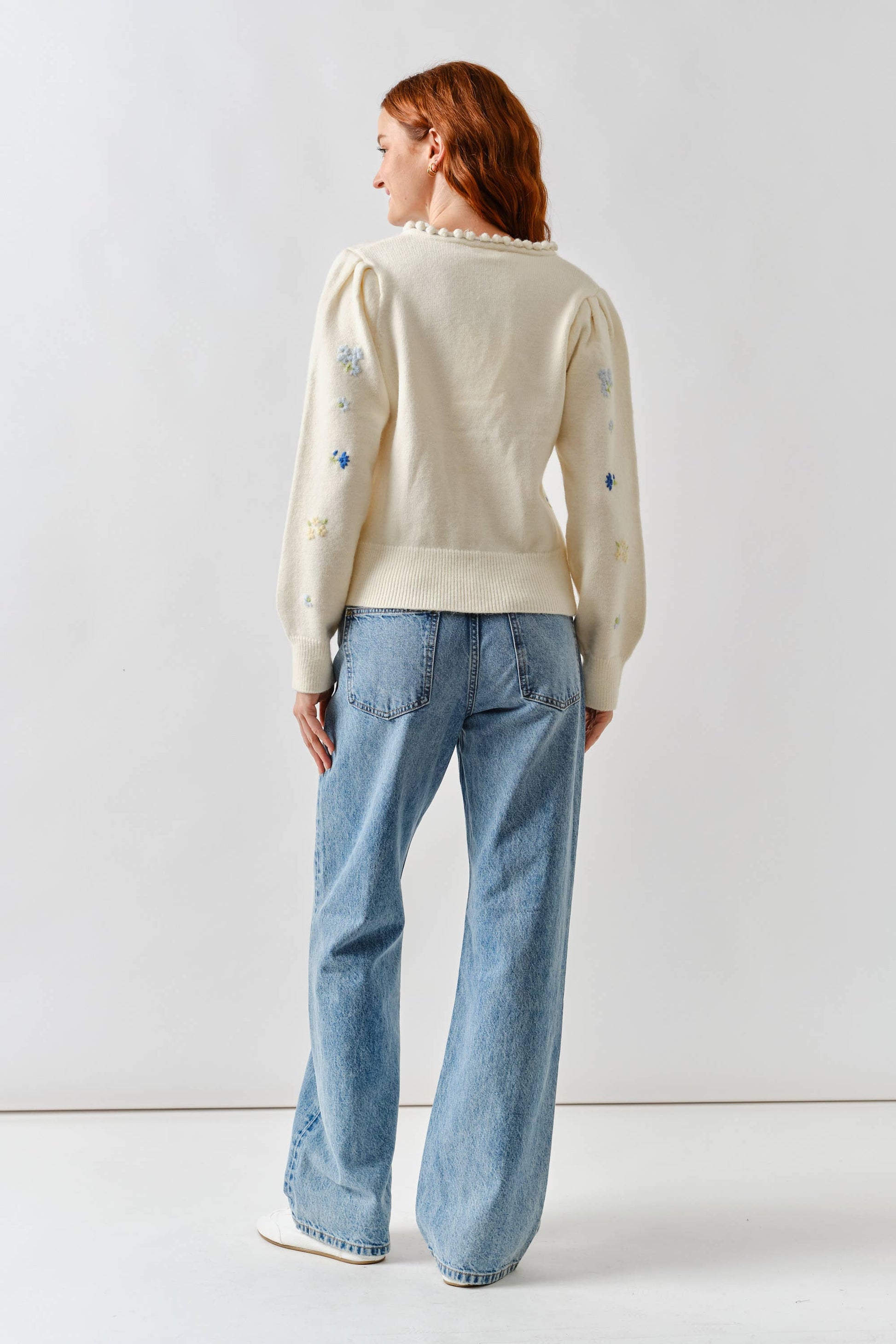 FLOWER EMBROIDERED CARDIGAN W/POMPOM EDGE