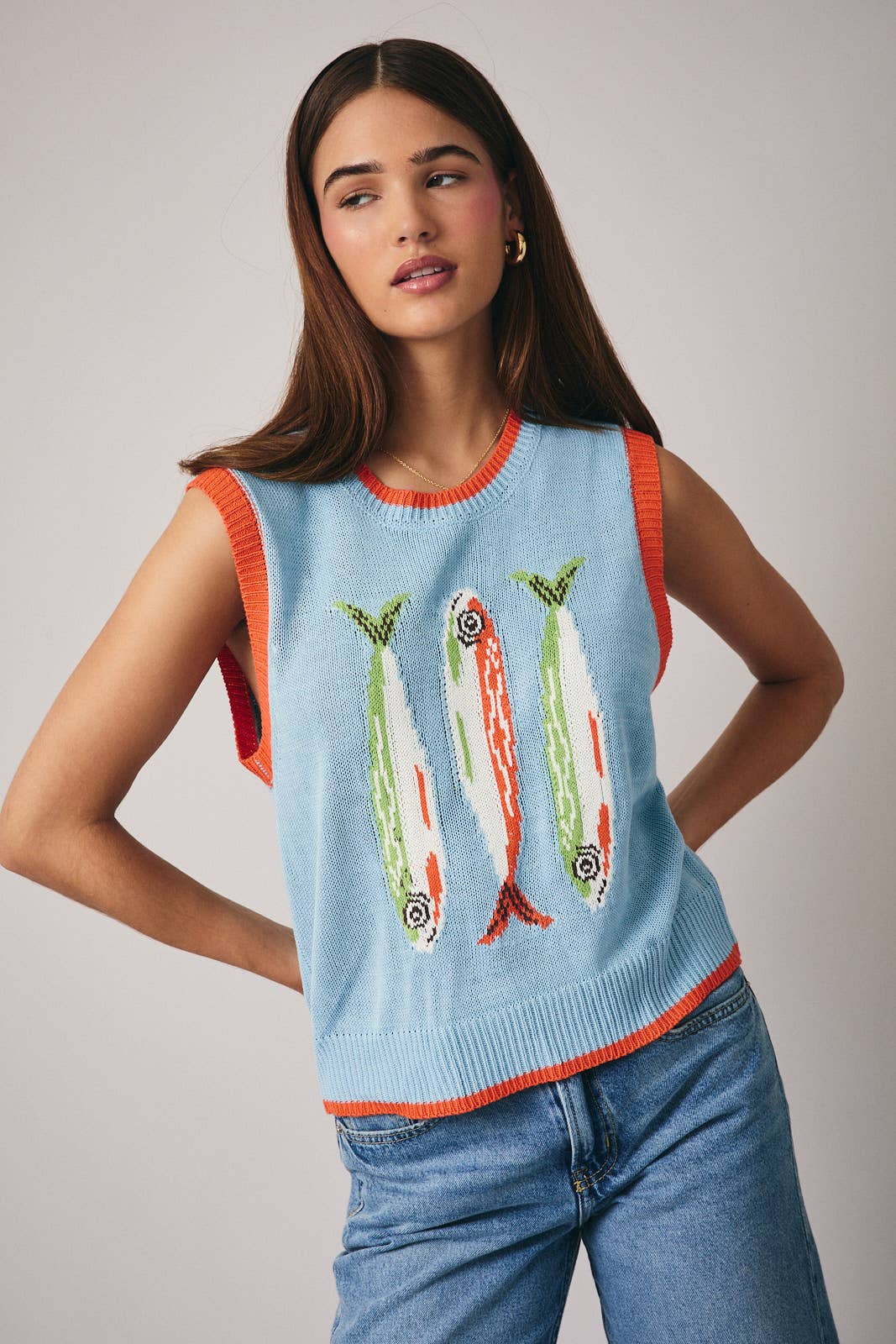 ROUND NECK 'FISH' GRAPHIC SWEATER VEST