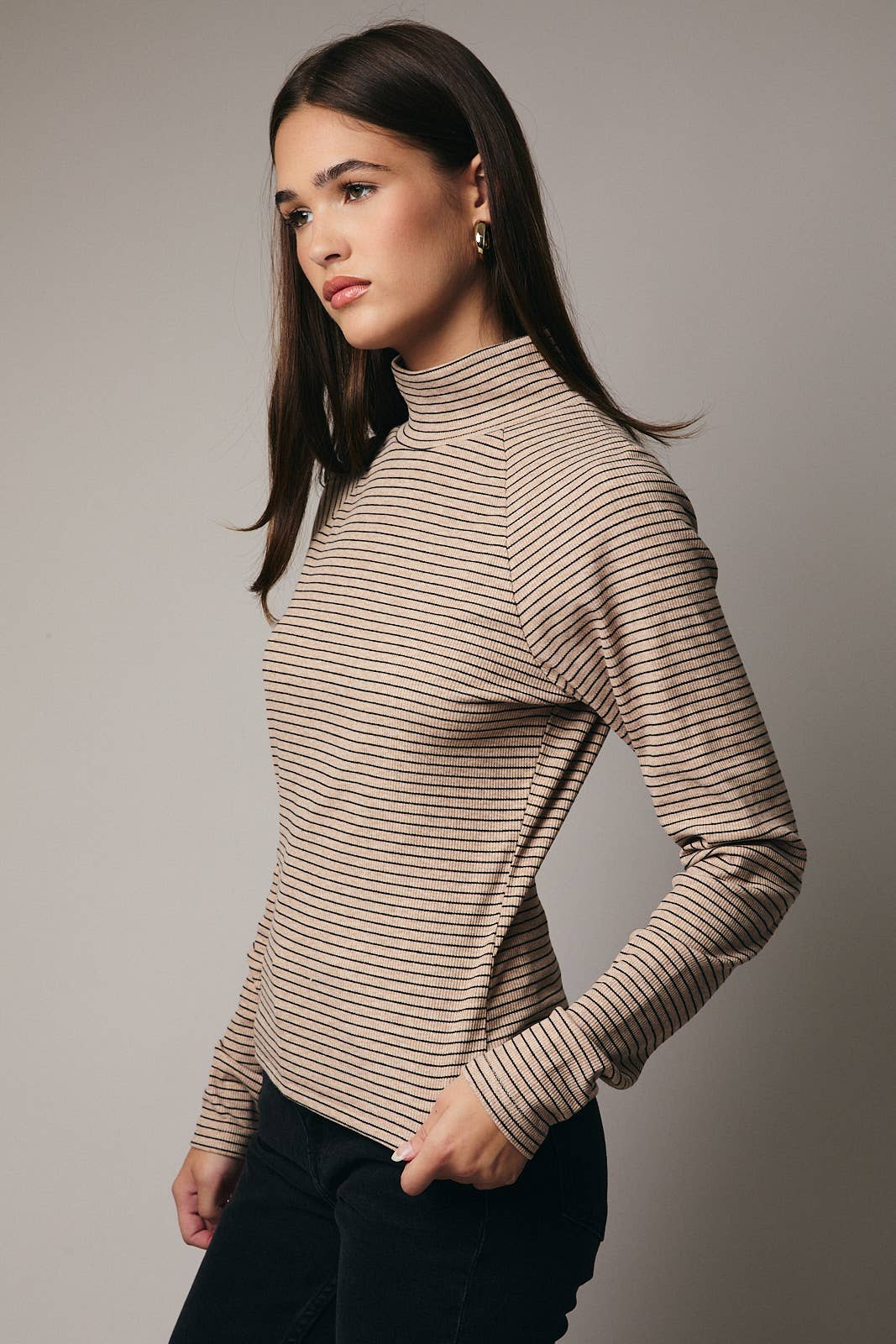 MOCK NECK RAGLAN LONG SLEEVE STRIPE KNIT TOP