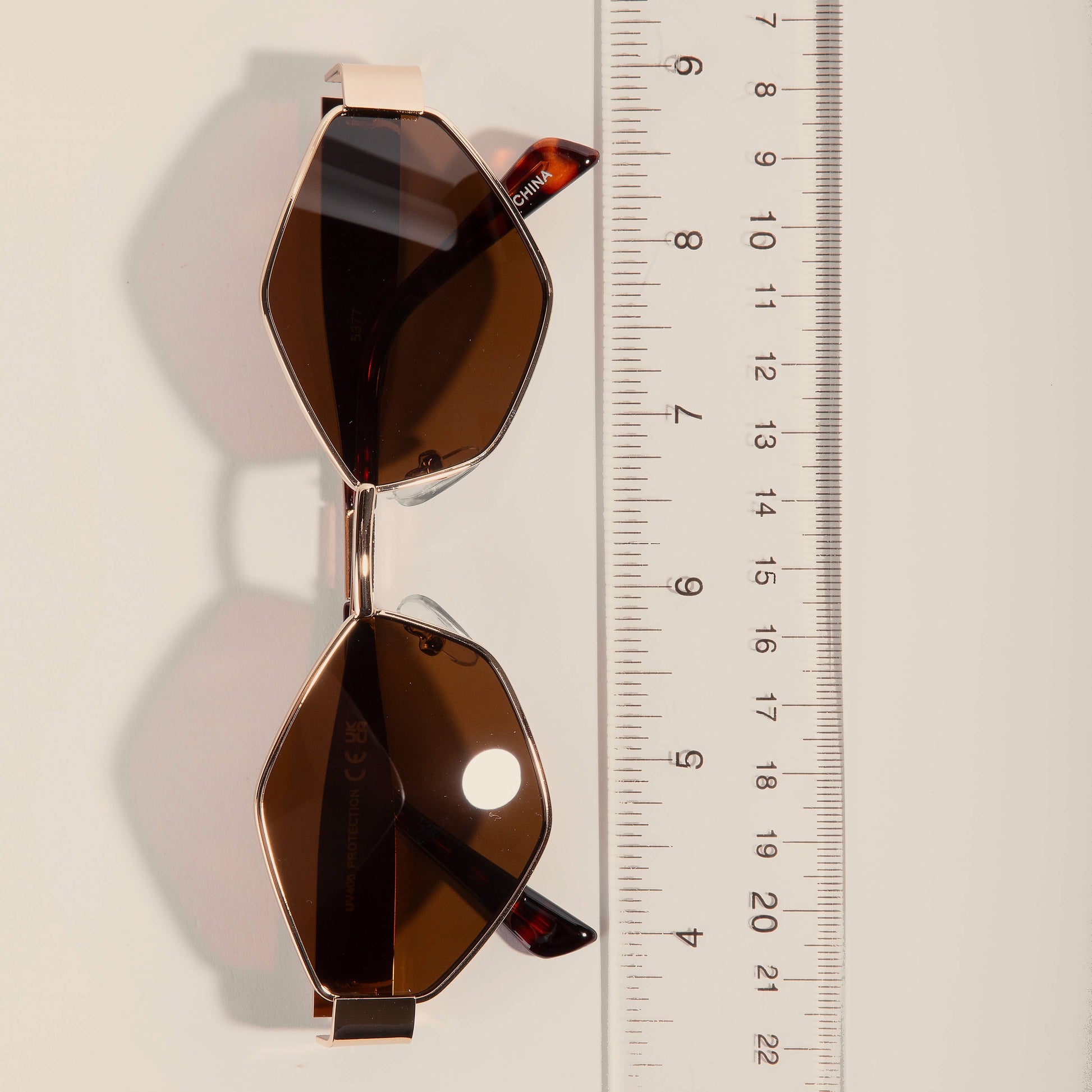 Metallic Frame Wide Hexagon Sunglasses Set