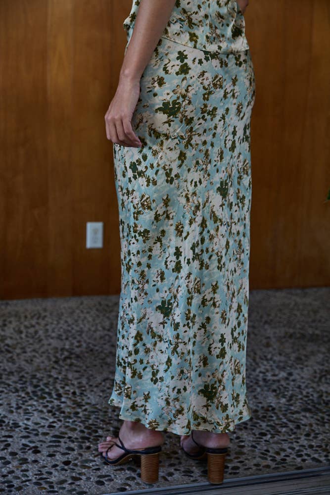 L9071B | Woven Polyester Rayon Floral Print Midi Skirt