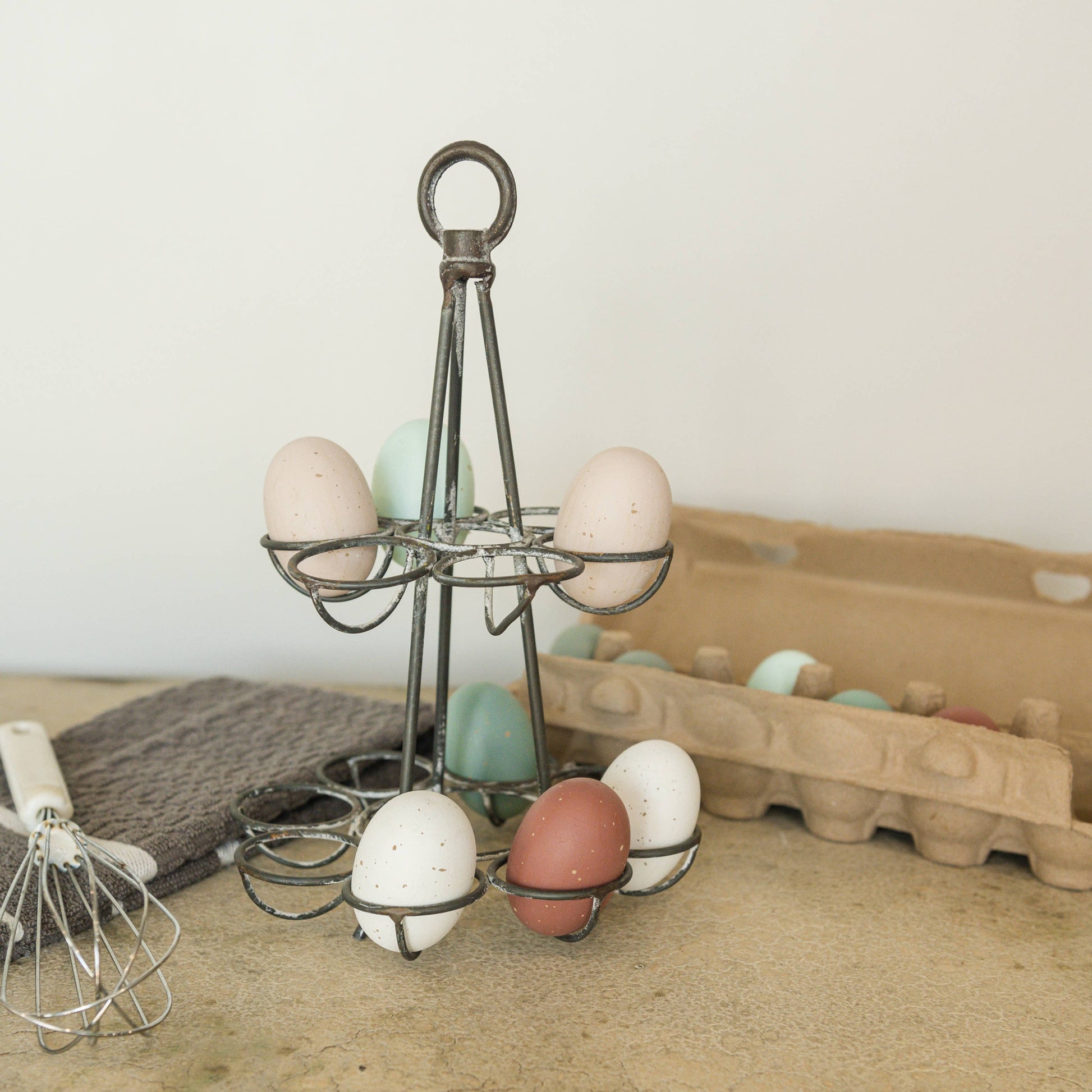 11.25" METAL EGG HOLDER