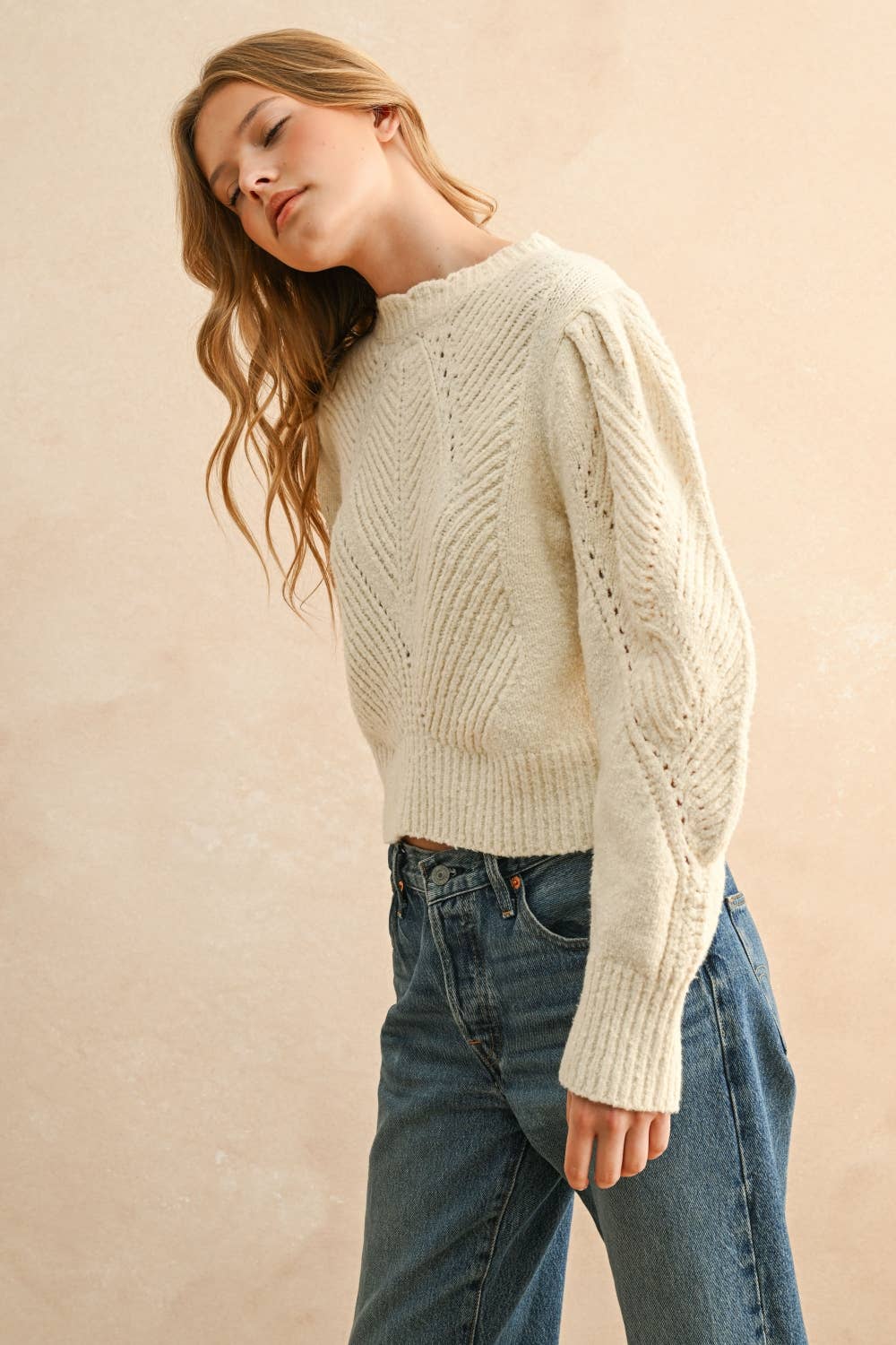 SCALLOP DETAILED PUFF SHOULDER SWEATER TOP
