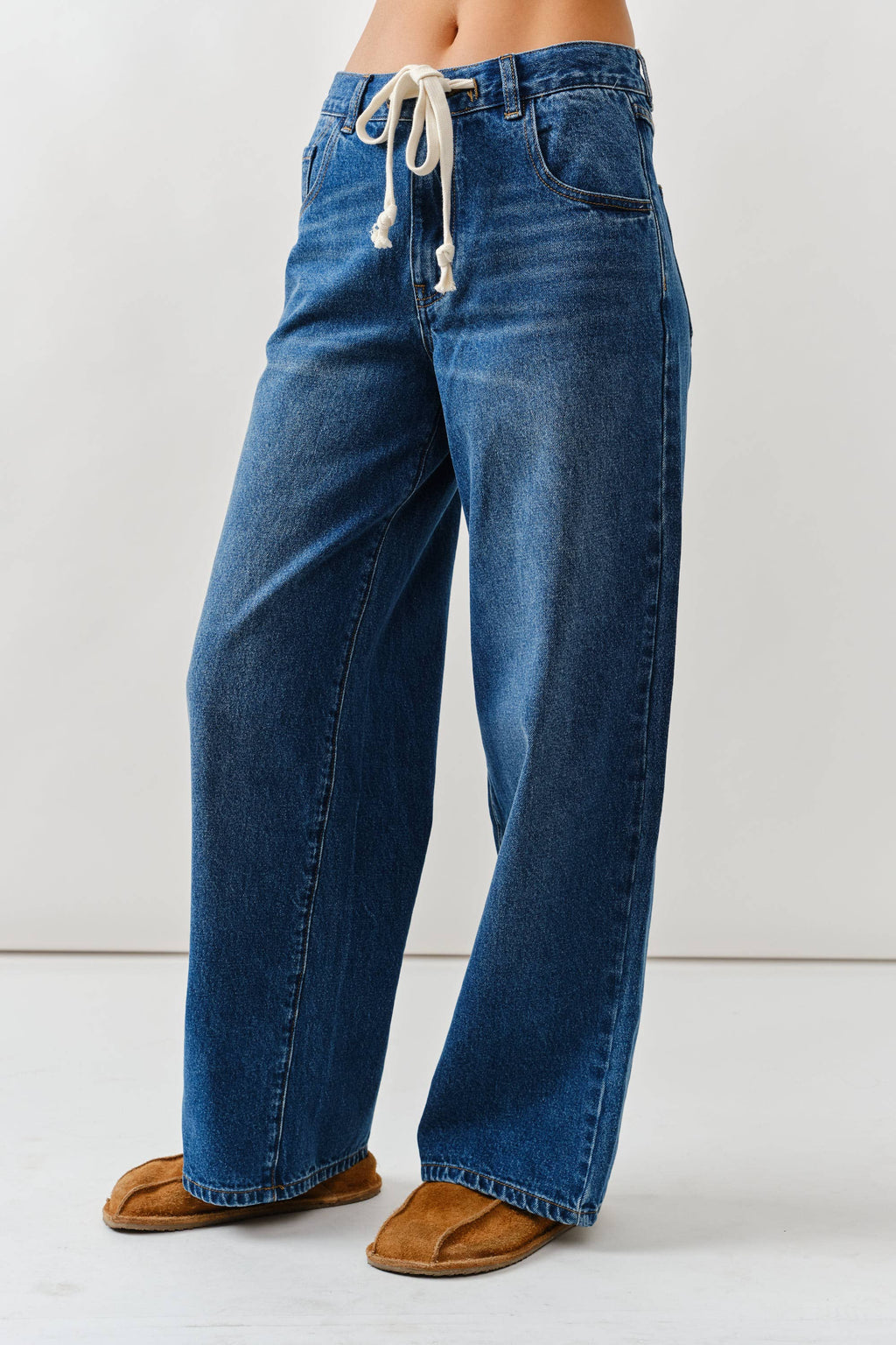 DRAWSTRING WAIST BOTTOM FLY STRAIGHT JEANS