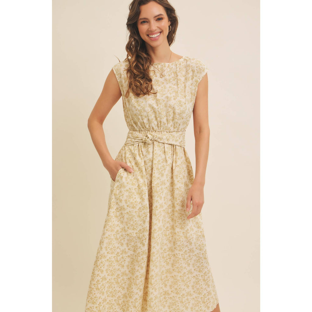 BOAT NECK PLEATED SLEEVELESS FLORAL MIDI DRESS