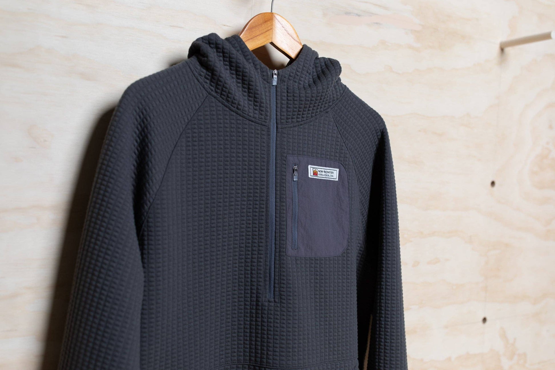 Men's Waffle Tech Hoodie (Carbon)