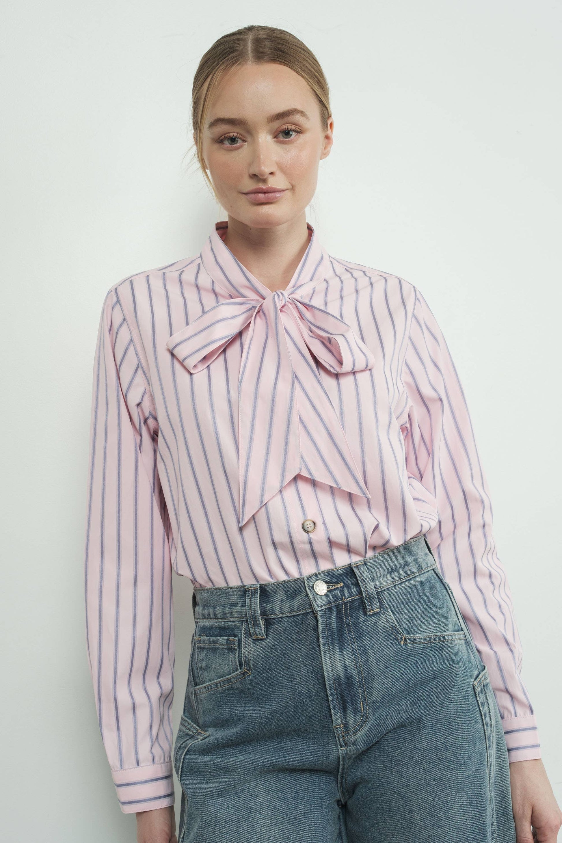 STRIPED BOW TIE SHIRT - BEIGE