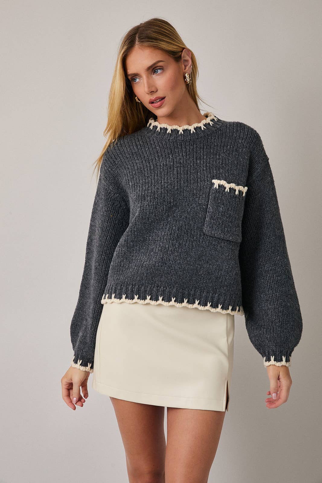 ROUND NECK LONG SLEEVE STITCH DETAIL SWEATER