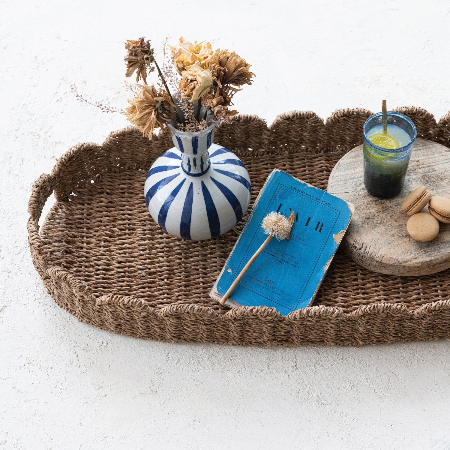 Hand-Woven Bankuan Scalloped Tray with Handles