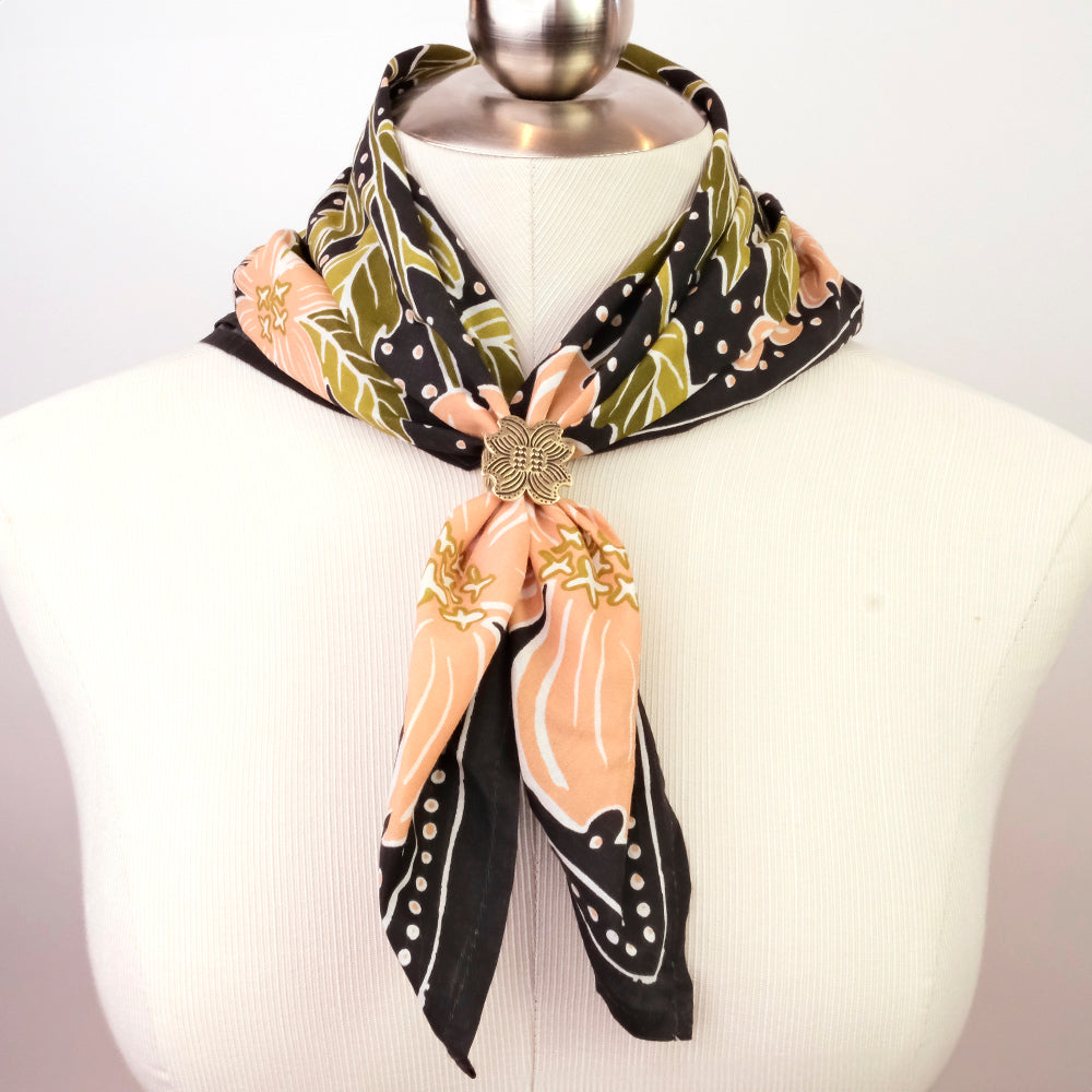 No. 046 Amy Bandana