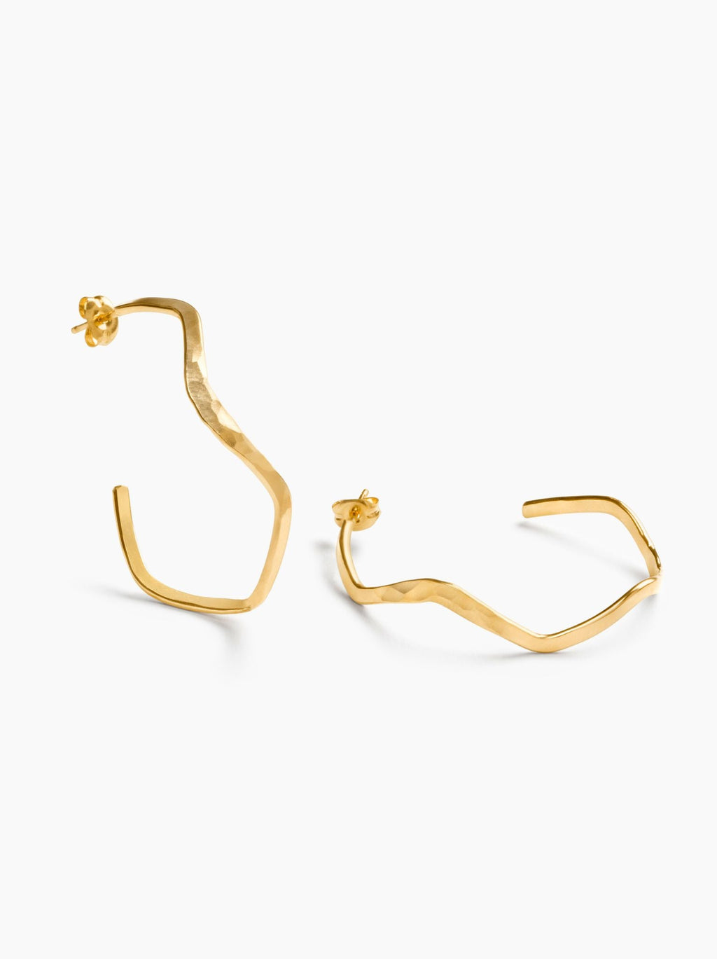 Olivia Wavy Hoops
