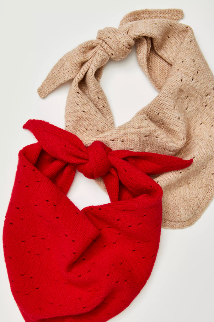 ESSENTIAL TRIANGLE SCARF FREE PEOPLE