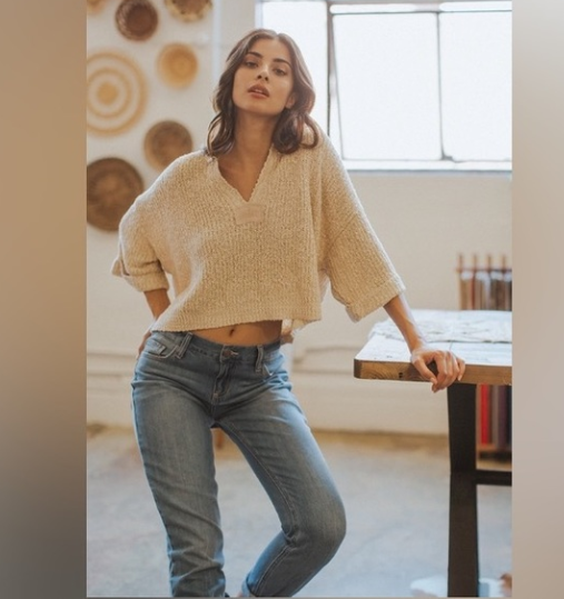 CROPPED PATCH SWEATER