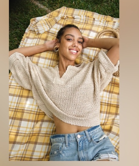 CROPPED PATCH SWEATER