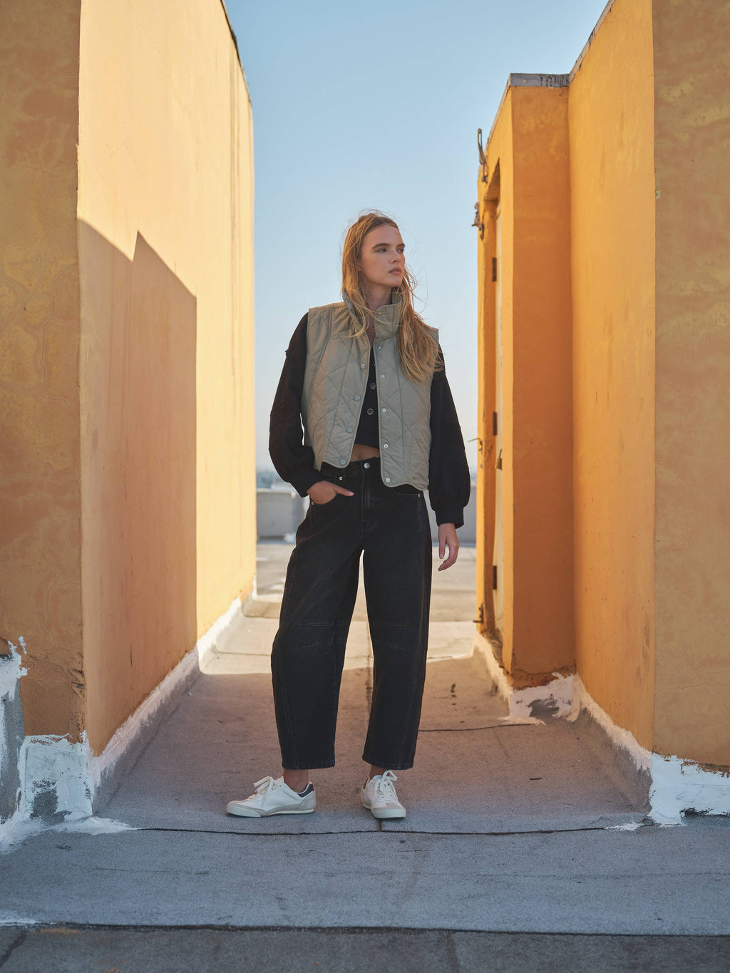 MAJ2990 WAVE HEM QUILTED VEST