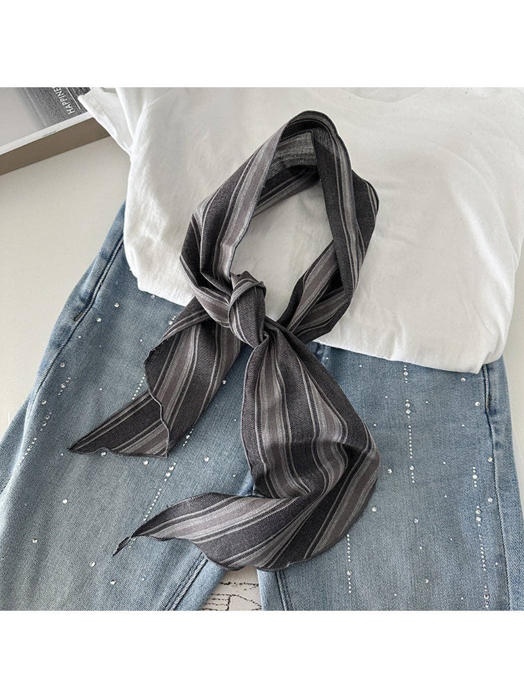 Scarvii - Vintage Striped Triangle Scarf