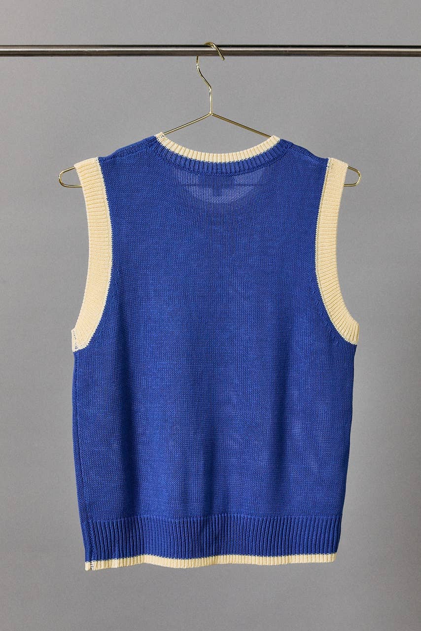 ROUND NECK 'FISH' GRAPHIC SWEATER VEST