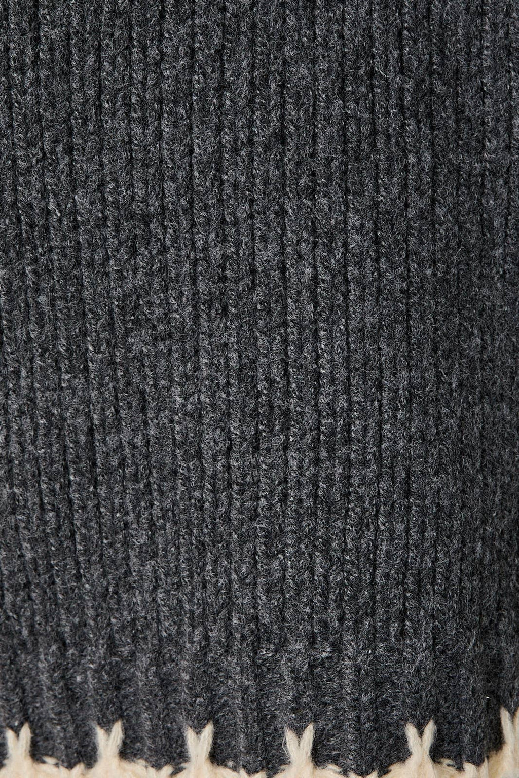 ROUND NECK LONG SLEEVE STITCH DETAIL SWEATER