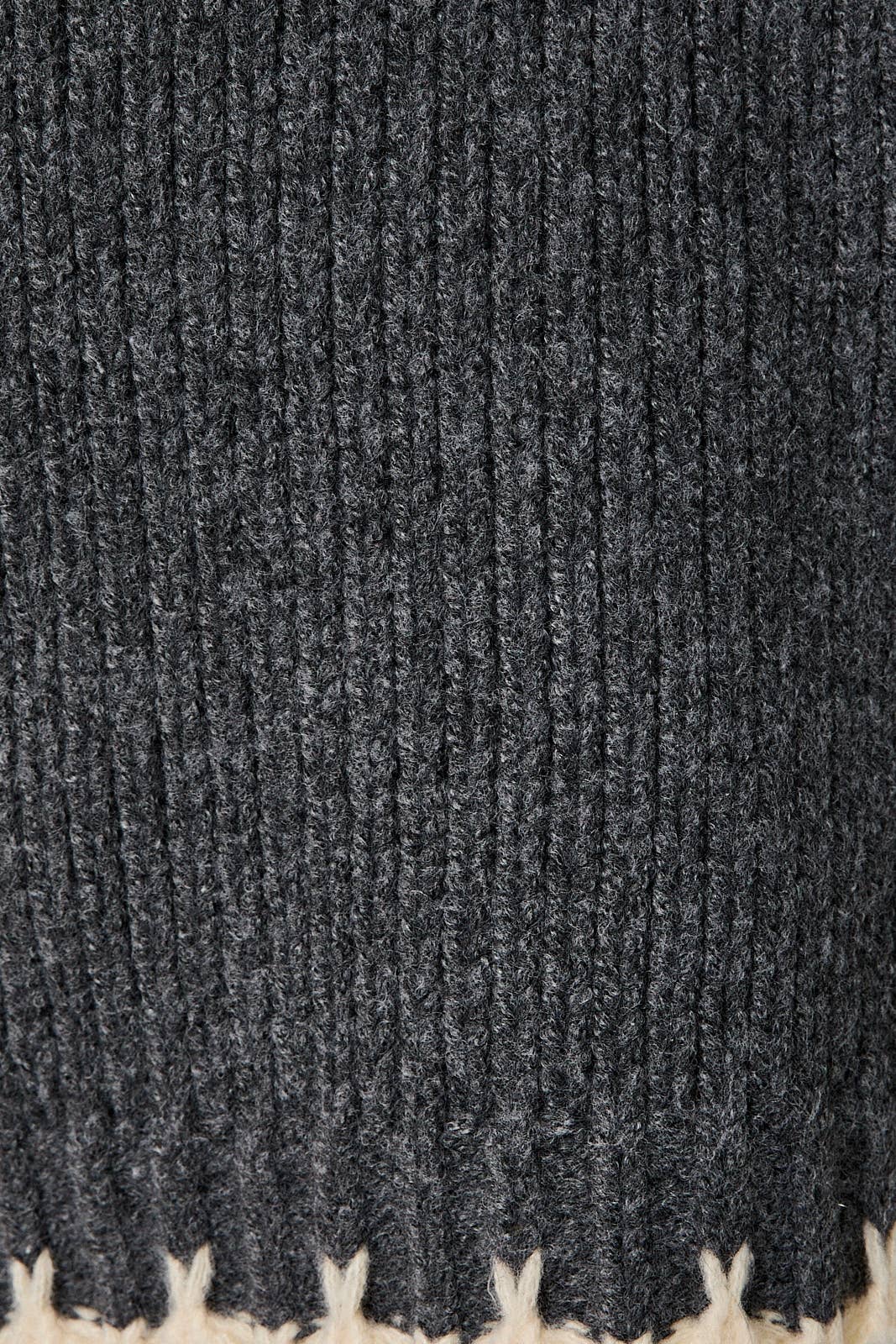 ROUND NECK LONG SLEEVE STITCH DETAIL SWEATER