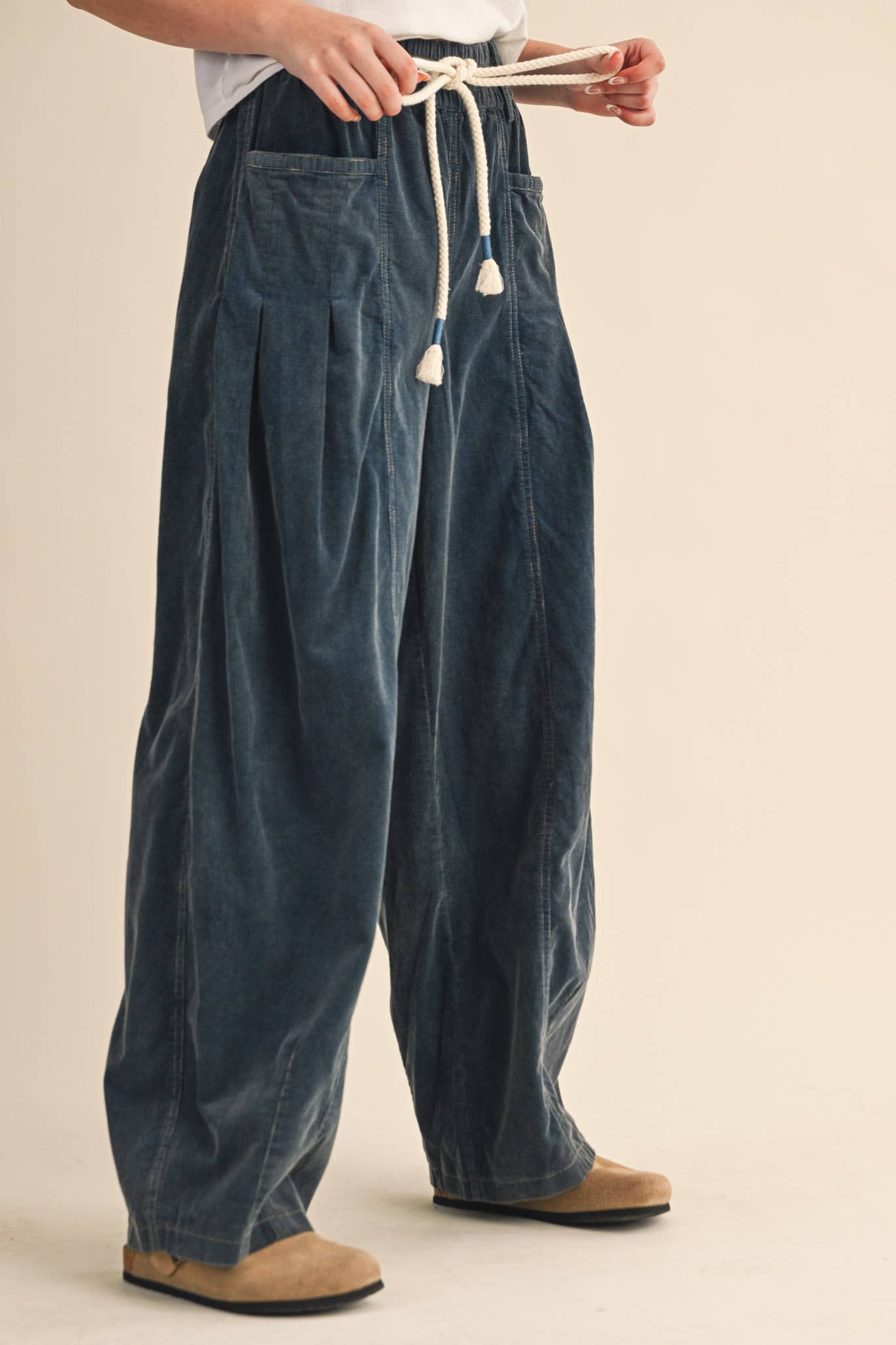 WASHED CORDUROY PLEATED BARREL PANTS MP4155