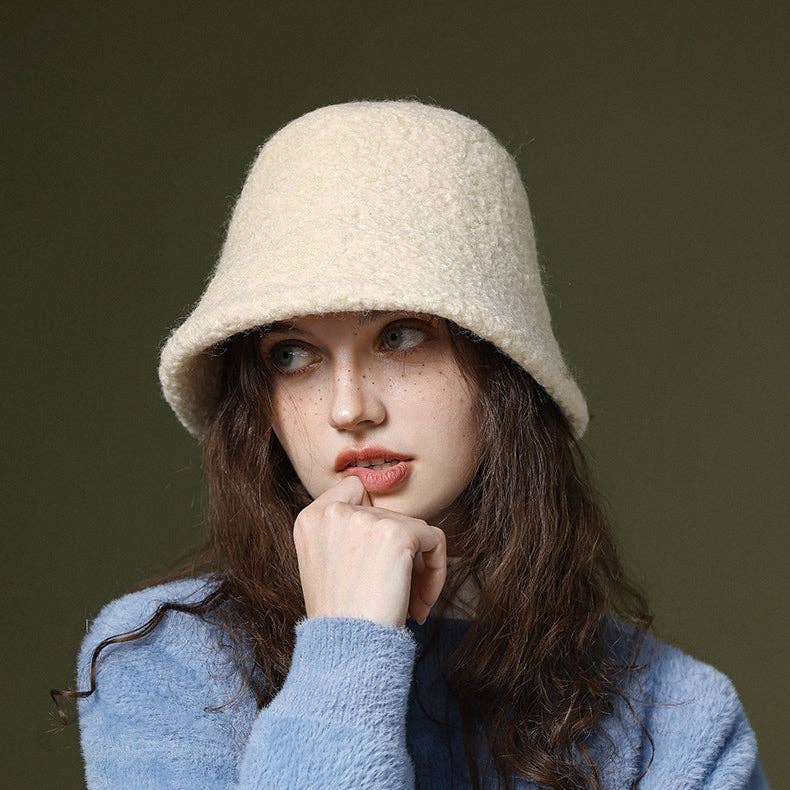 Haila - Elegant Bucket Hat for Fall and Winter