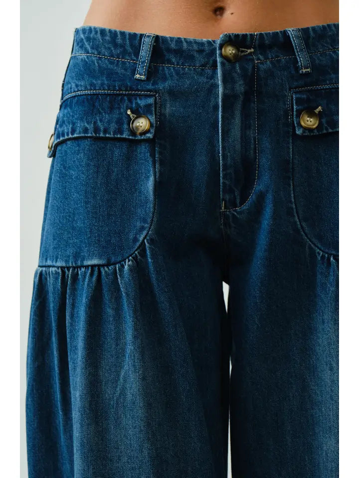 AJP5395- Soft Denim Lotus Jeans