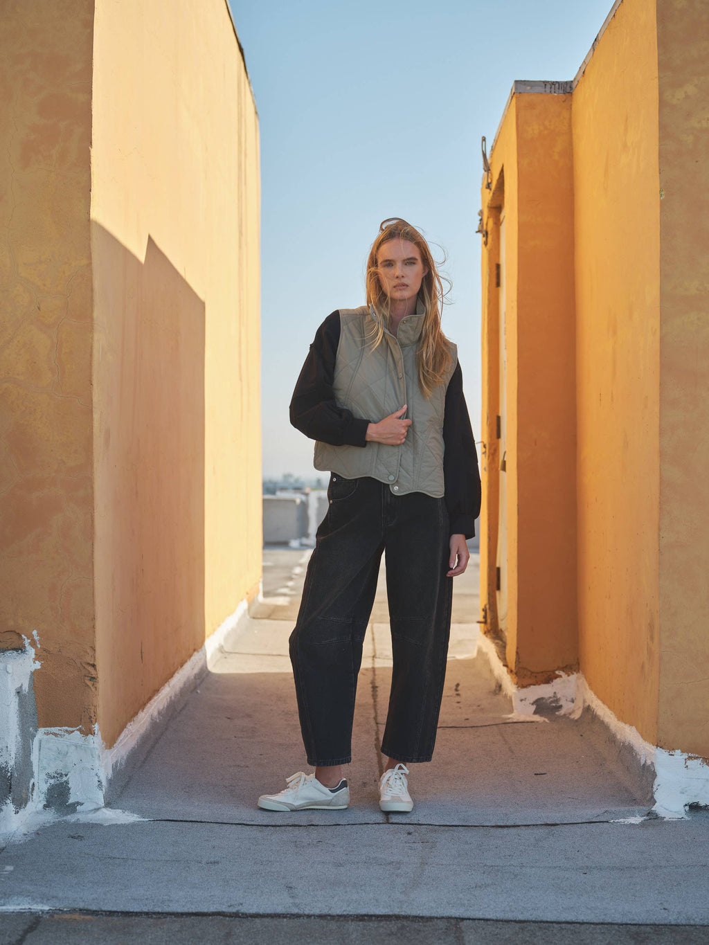 MAJ2990 WAVE HEM QUILTED VEST