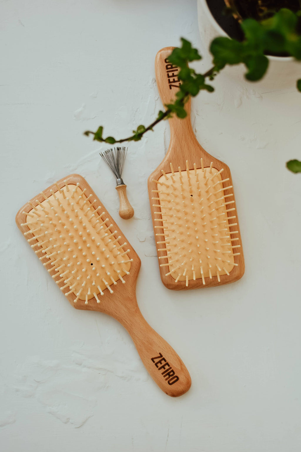 Bamboo ball tip pin hairbrush