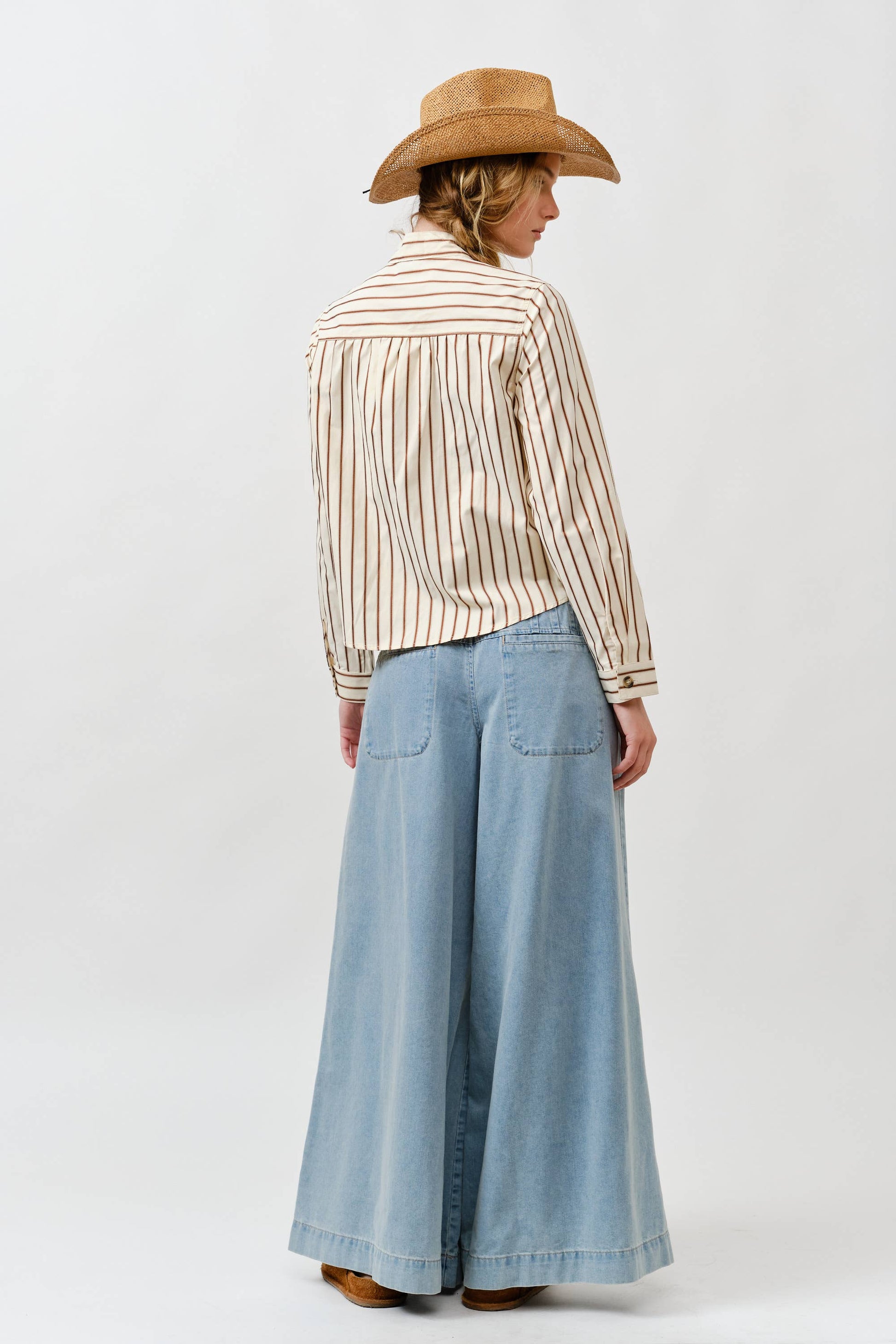 STRIPED BOW TIE SHIRT - BEIGE