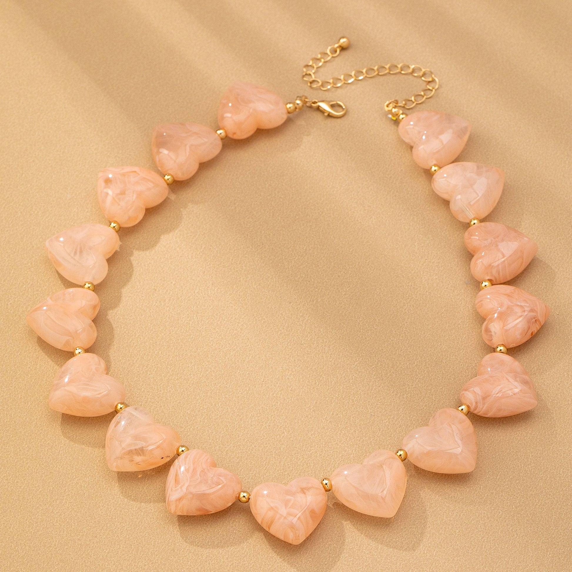 LARGE HEART SHAPE BEADED NECKLACE | 80N92654