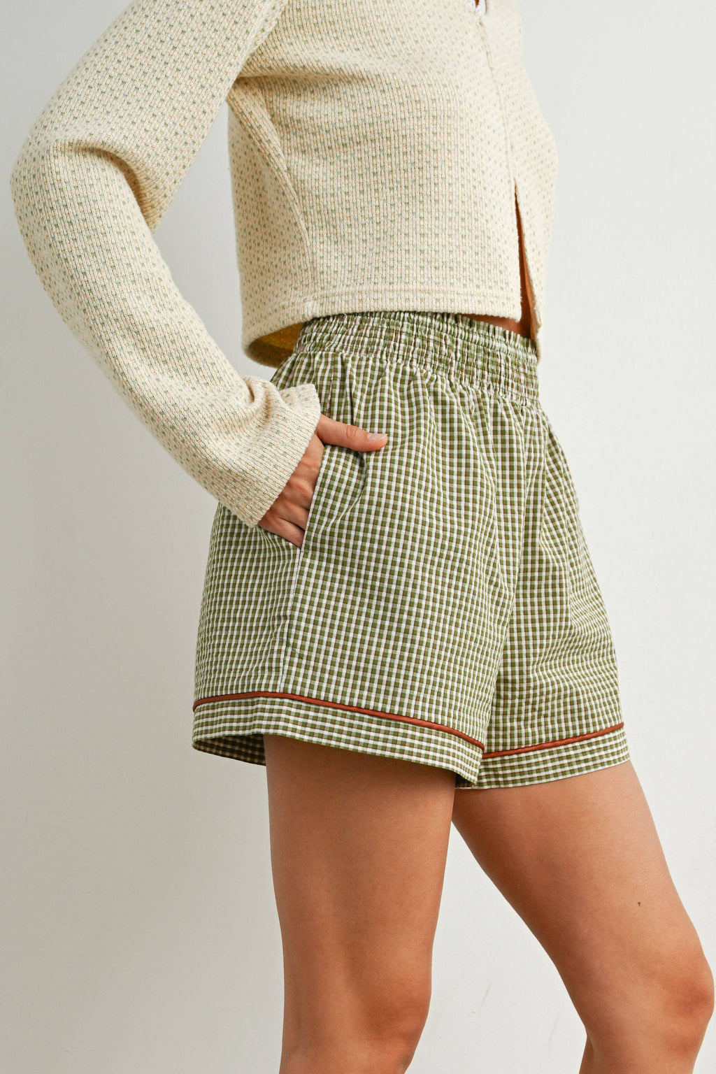 Elastic High-Waisted Trimmed Shorts
