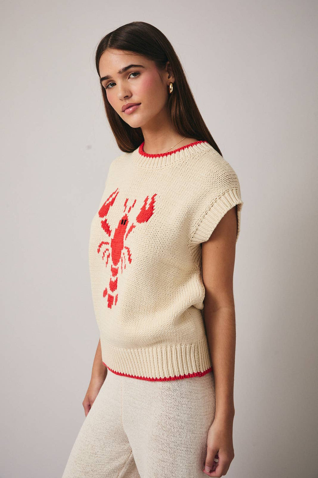 WIDE HIGH NECK SLEEVELESS "LOBSTER" SWEATER