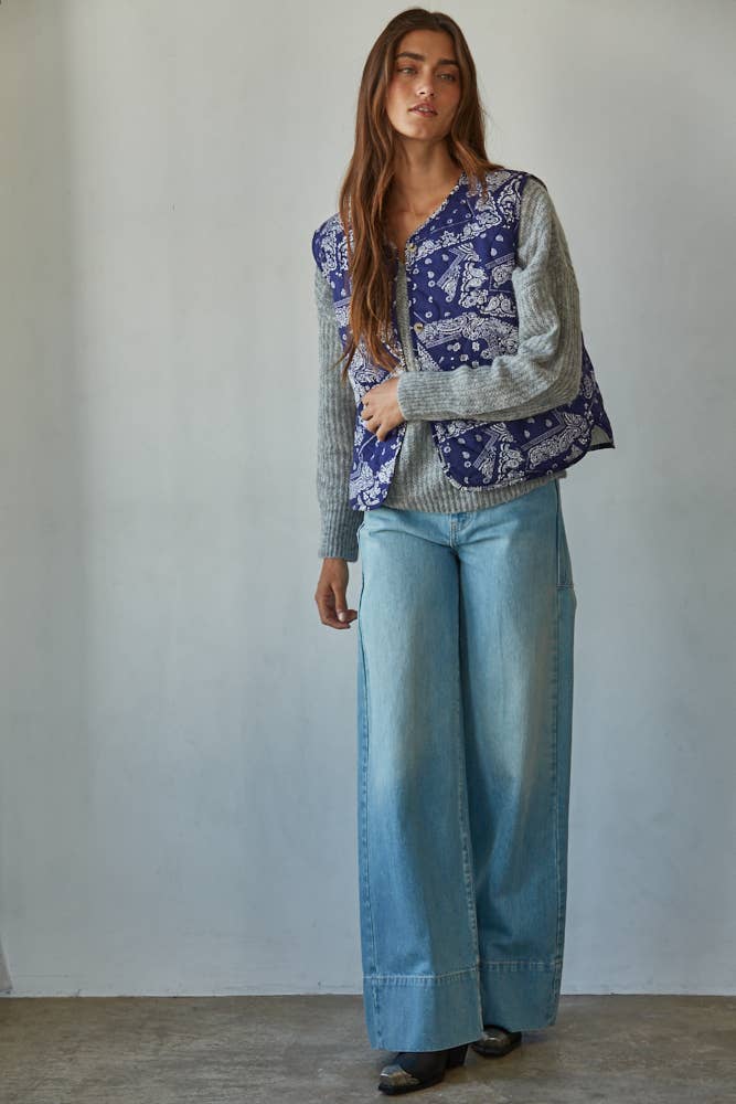 L8657 | Woven Cotton Paisley Print Quilted Padded Vest