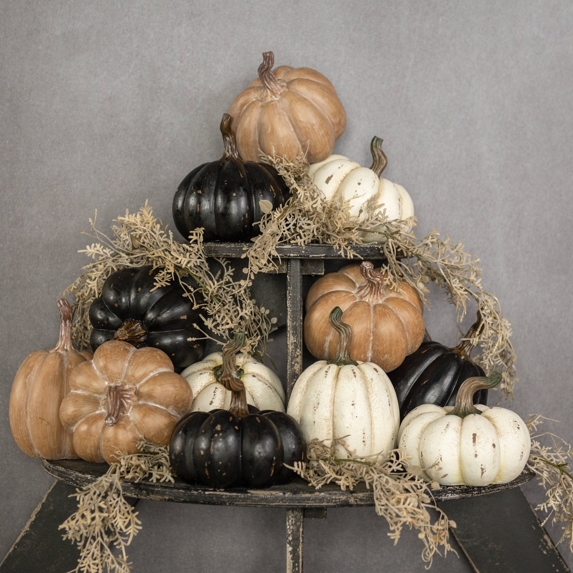 4.75" CREAM RESIN PUMPKIN