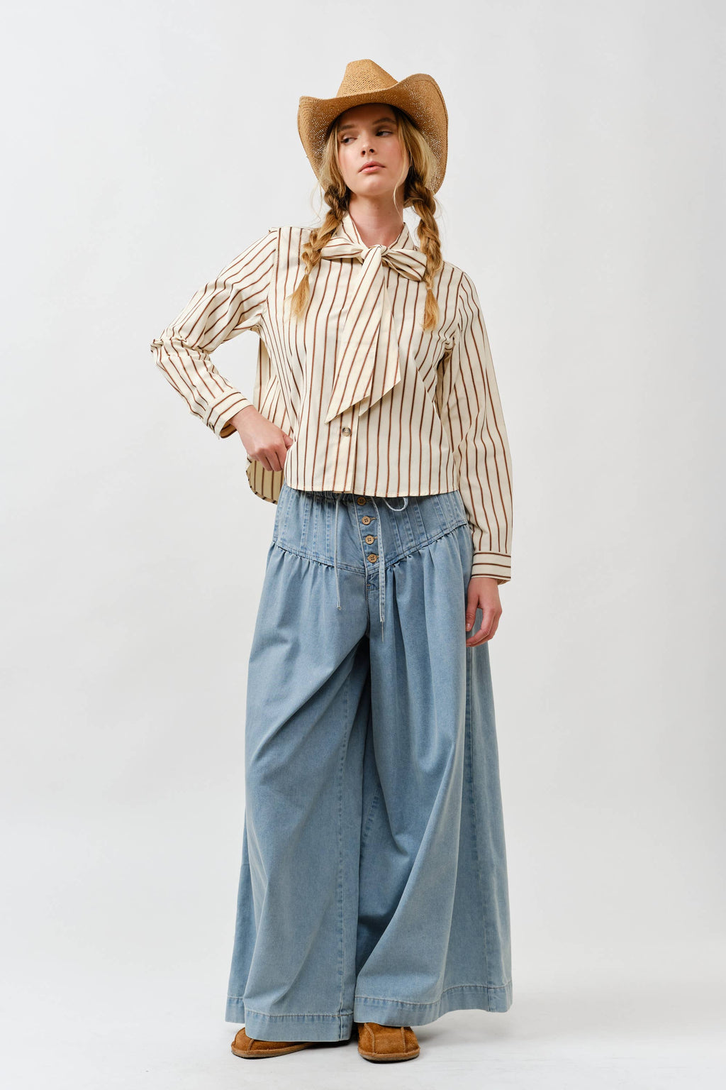 STRIPED BOW TIE SHIRT - BEIGE