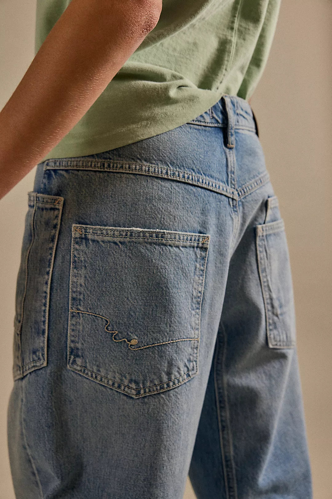 Minimalist Moxie Barrel Jeans